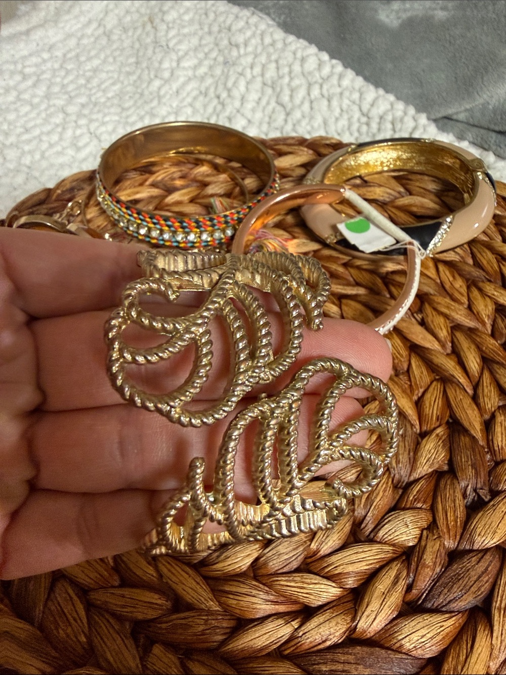 Mixed Gold-Tone, Beige-Black Multi-Accent Women’s Bangle Bracelet Bundle - Picture 12 of 14